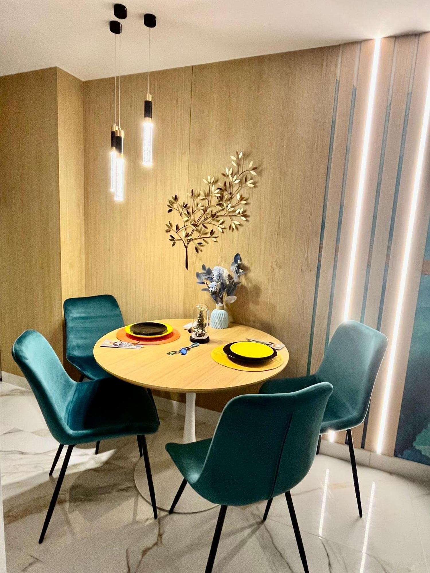 Dos Colores-Design Apartments Alicante Centro, Patio O Parking *