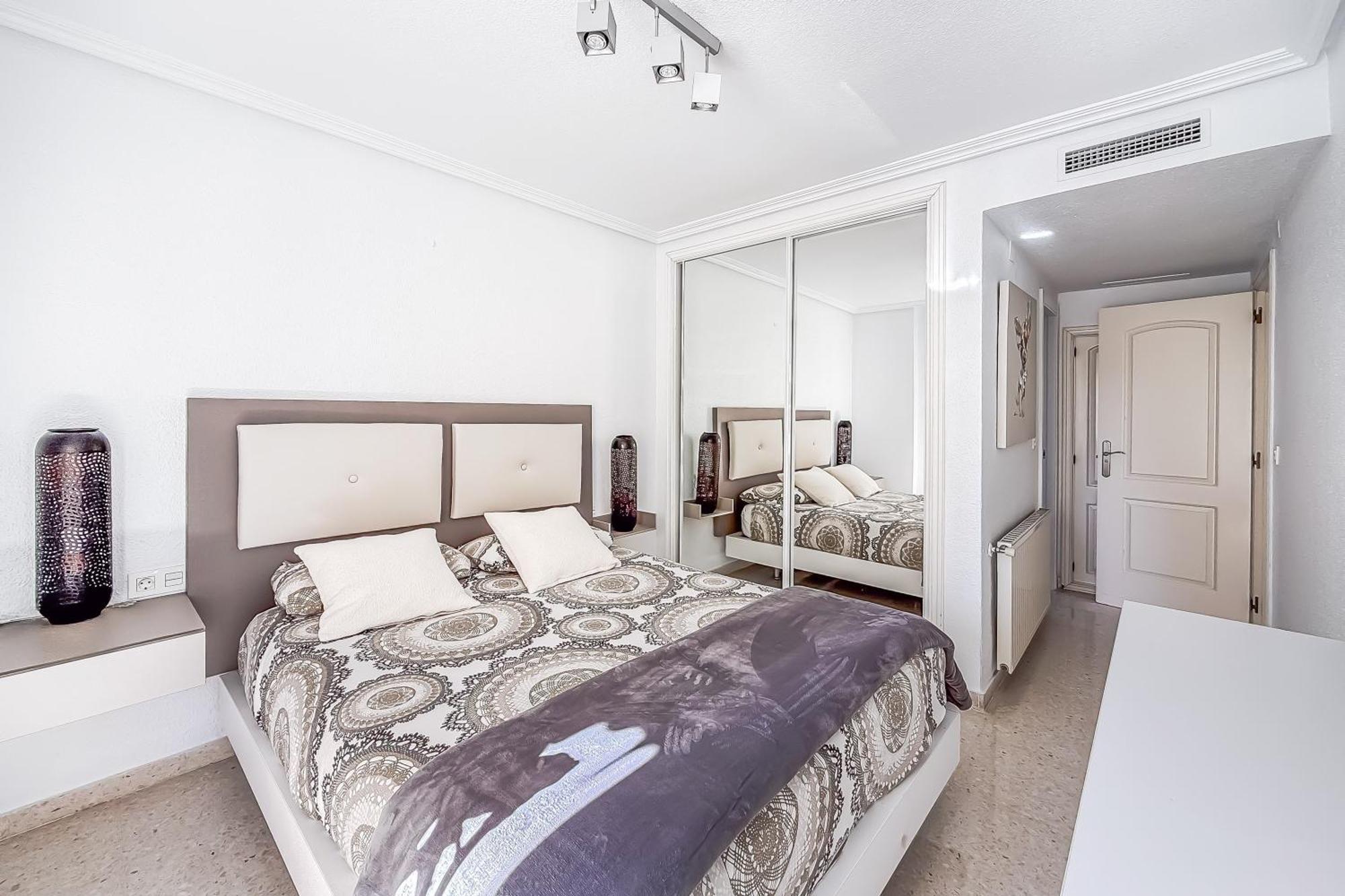 Apartamento New Charming By The With Swimming Pool, Parking & Tennis Court *