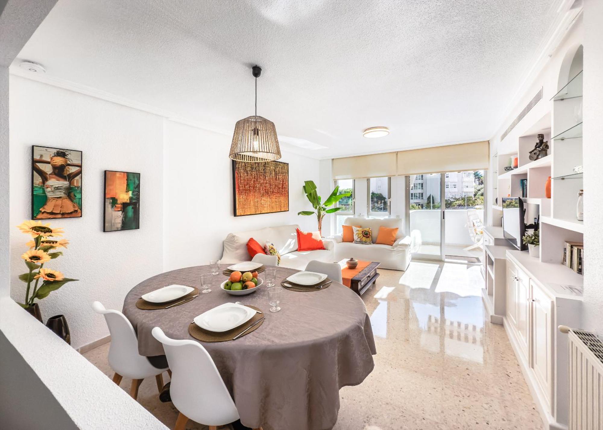 New Charming By The With Swimming Pool, Parking & Tennis Court Alicante