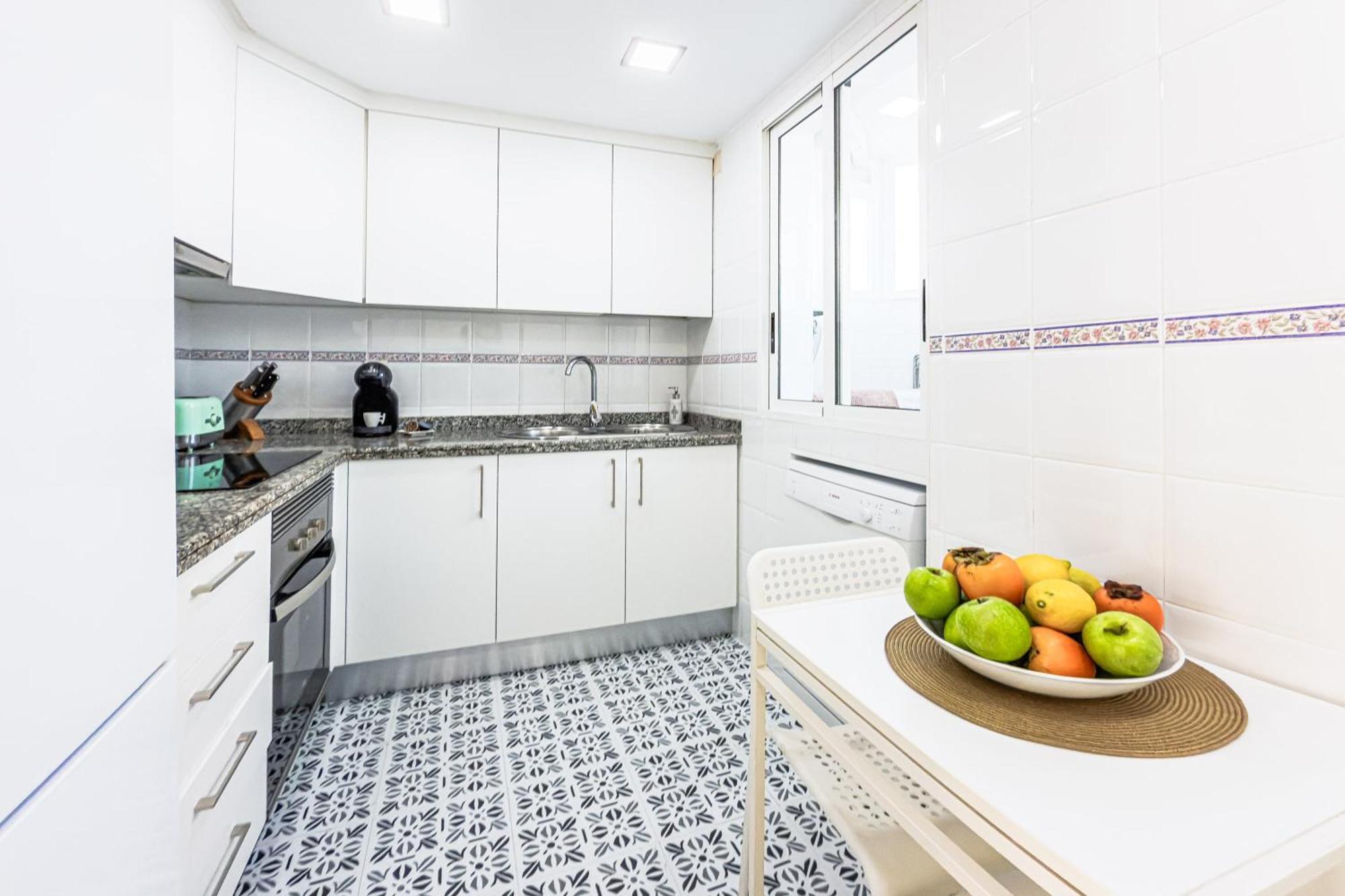 New Charming By The With Swimming Pool, Parking & Tennis Court Apartamento *
