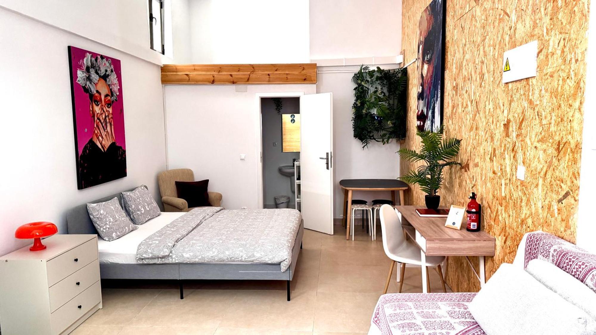 Soho Boho - With Sunny Rooftop Terrace And Fiber Optic Internet Aparthotel