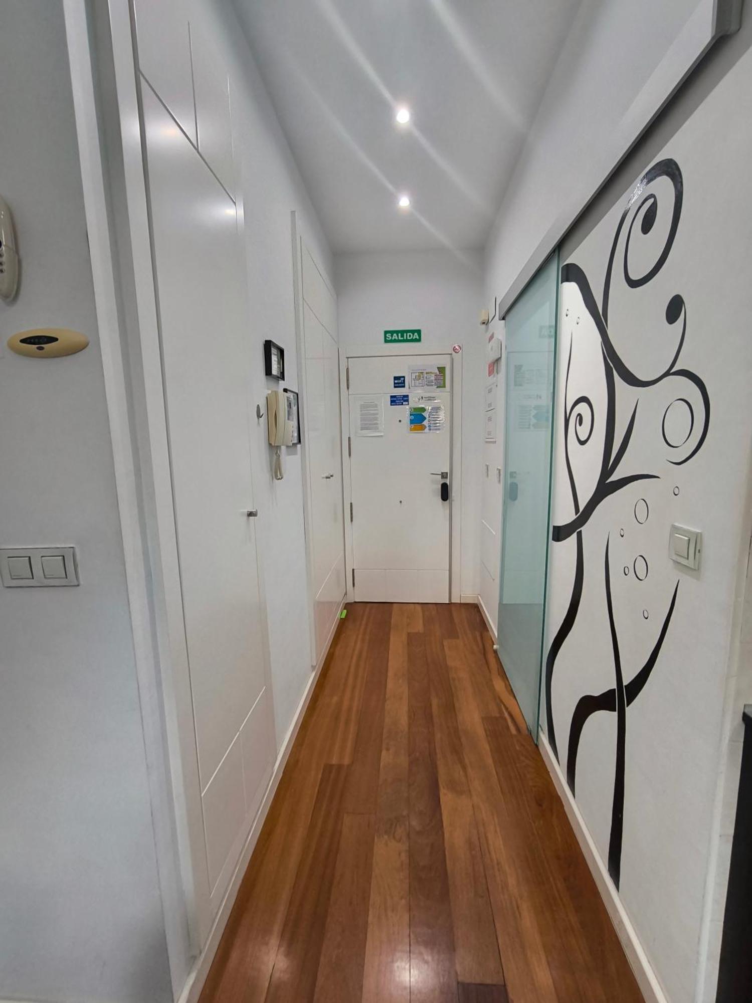 - Abad Apartamento Alicante