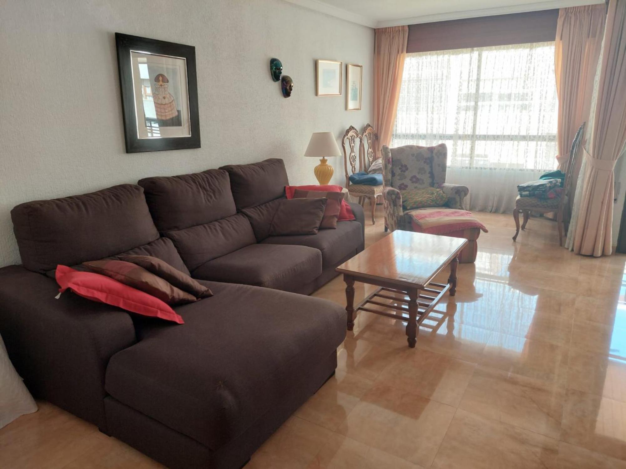Apartamento En Alicante, Plaza De España *