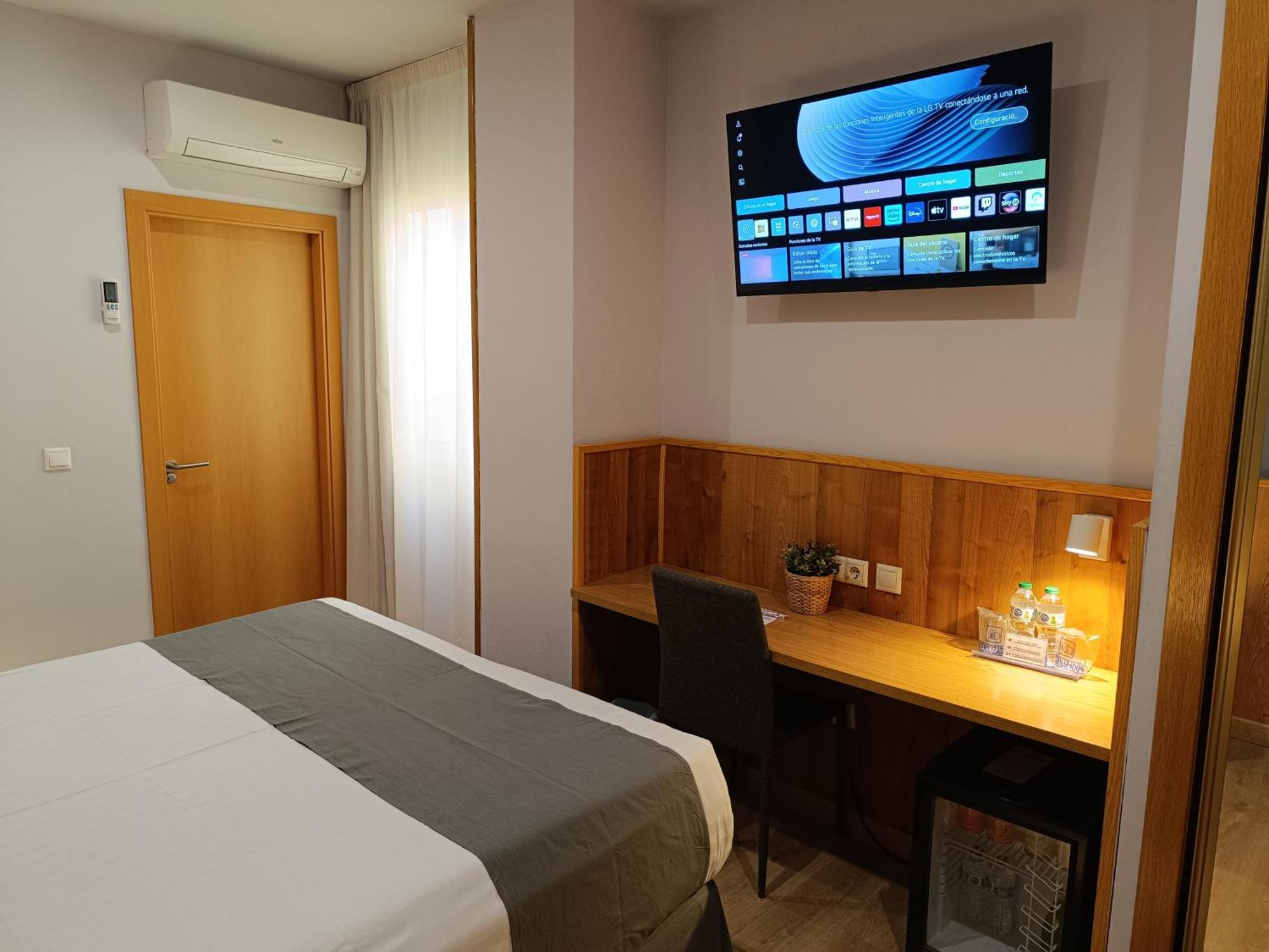 Mendez Nuñez Hotel