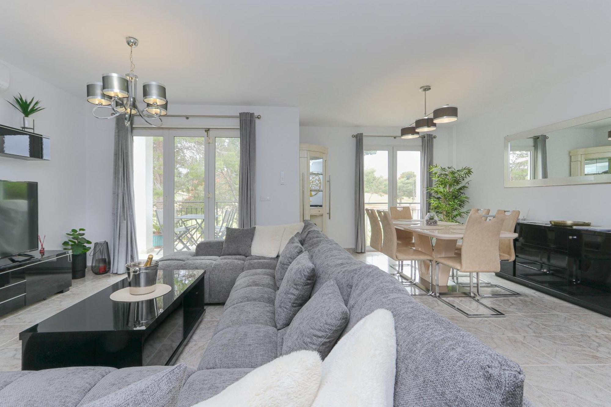 Apartamento Presidential Villamartin Plaza Av Brisas 67