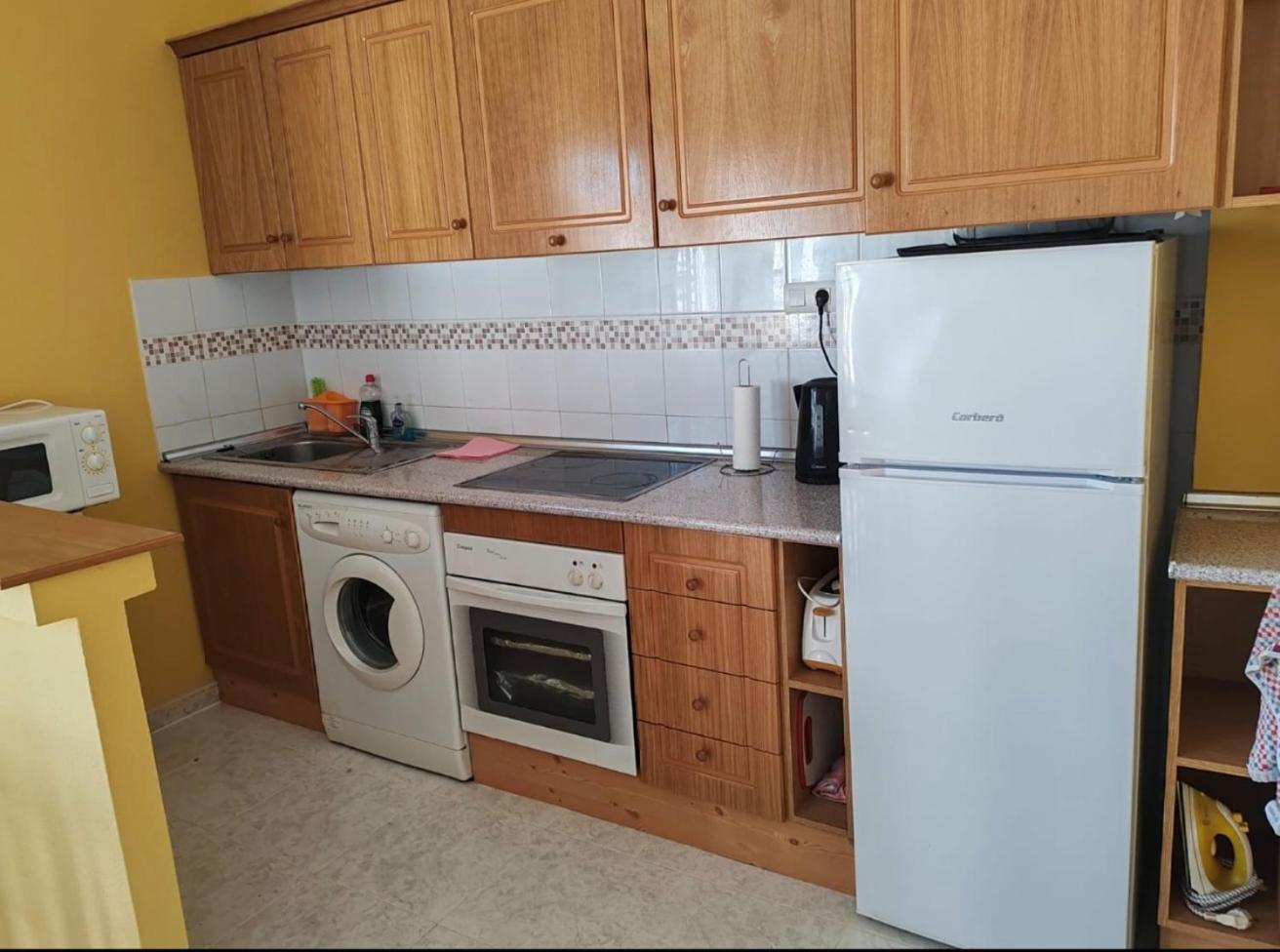 Sandy Bunker 2 Bed And Pool Apartment Alicante