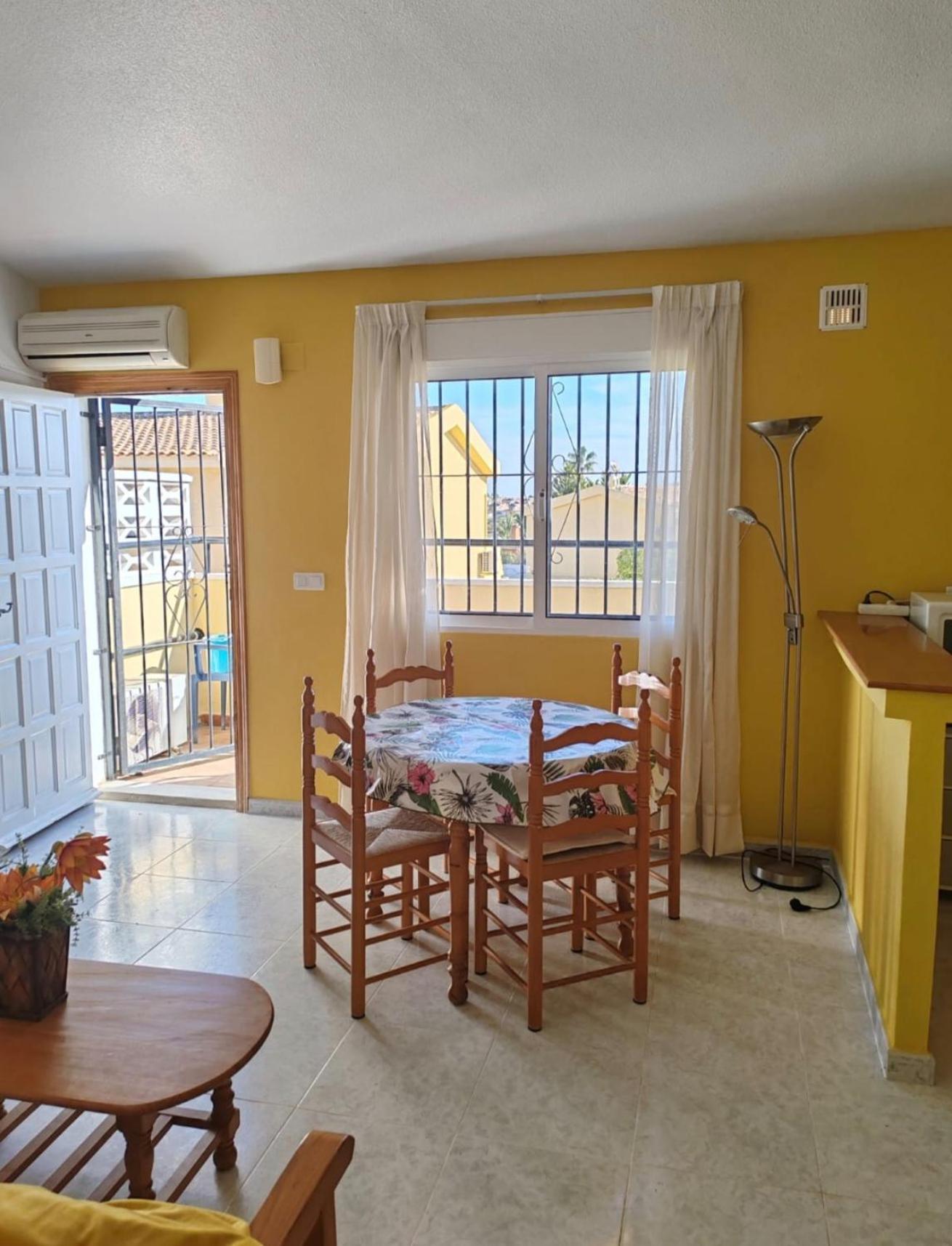 Sandy Bunker 2 Bed And Pool Apartment