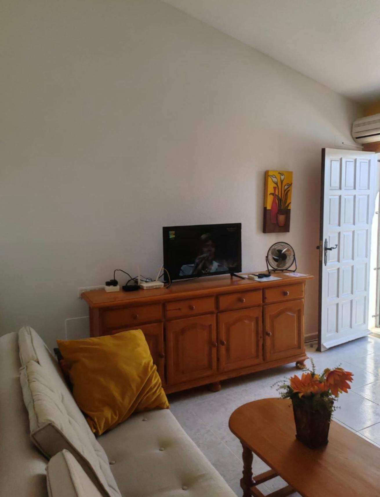 Sandy Bunker 2 Bed And Pool Apartment Alicante