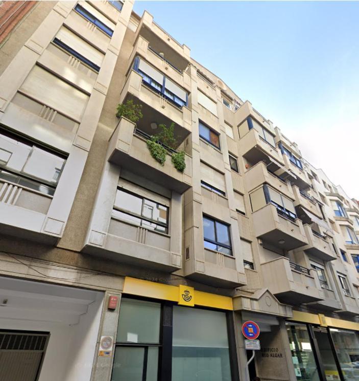 Familiar En El Centro De Alicante