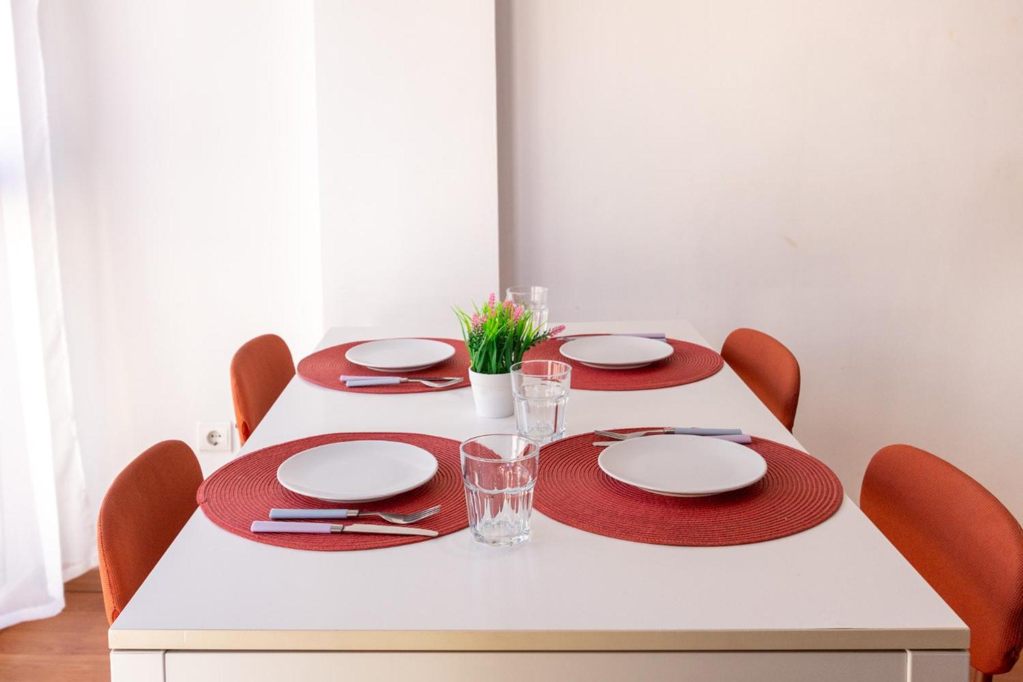 Cerca Del Mar Y Aeropuerto Apartamento *
