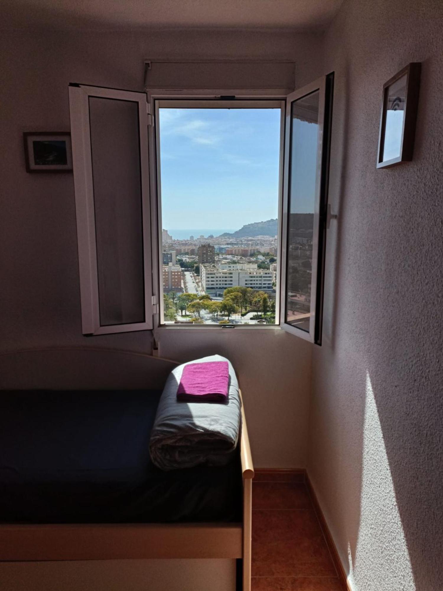 Ernesto Homestay Alicante