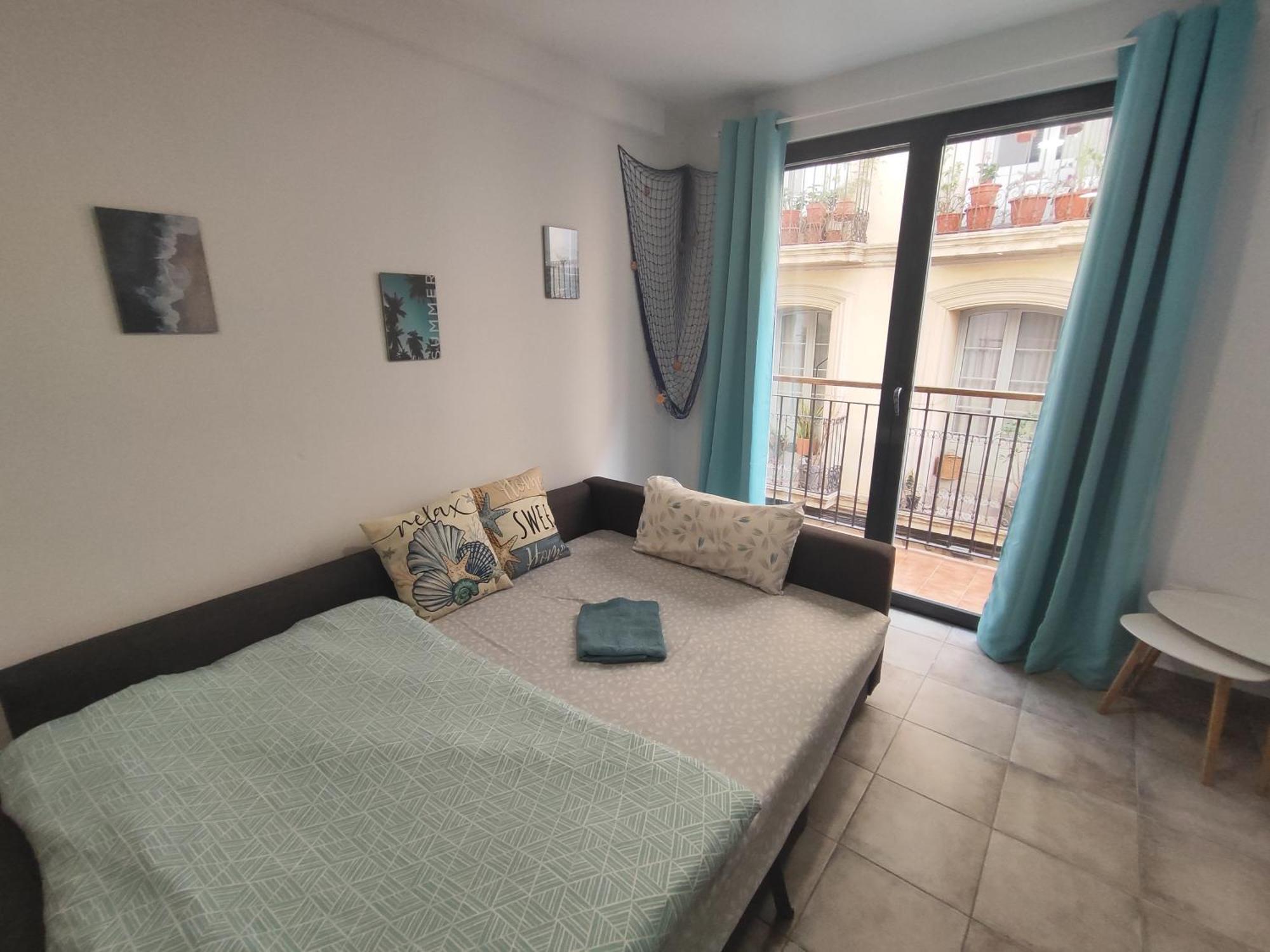 Charming Duplex - Historic Center - 7Min To Beach Apartment
