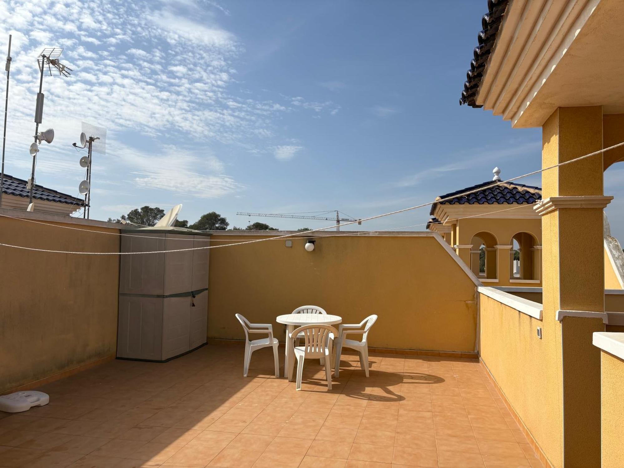 Apartment Floor Spacious With Roof Terrace *