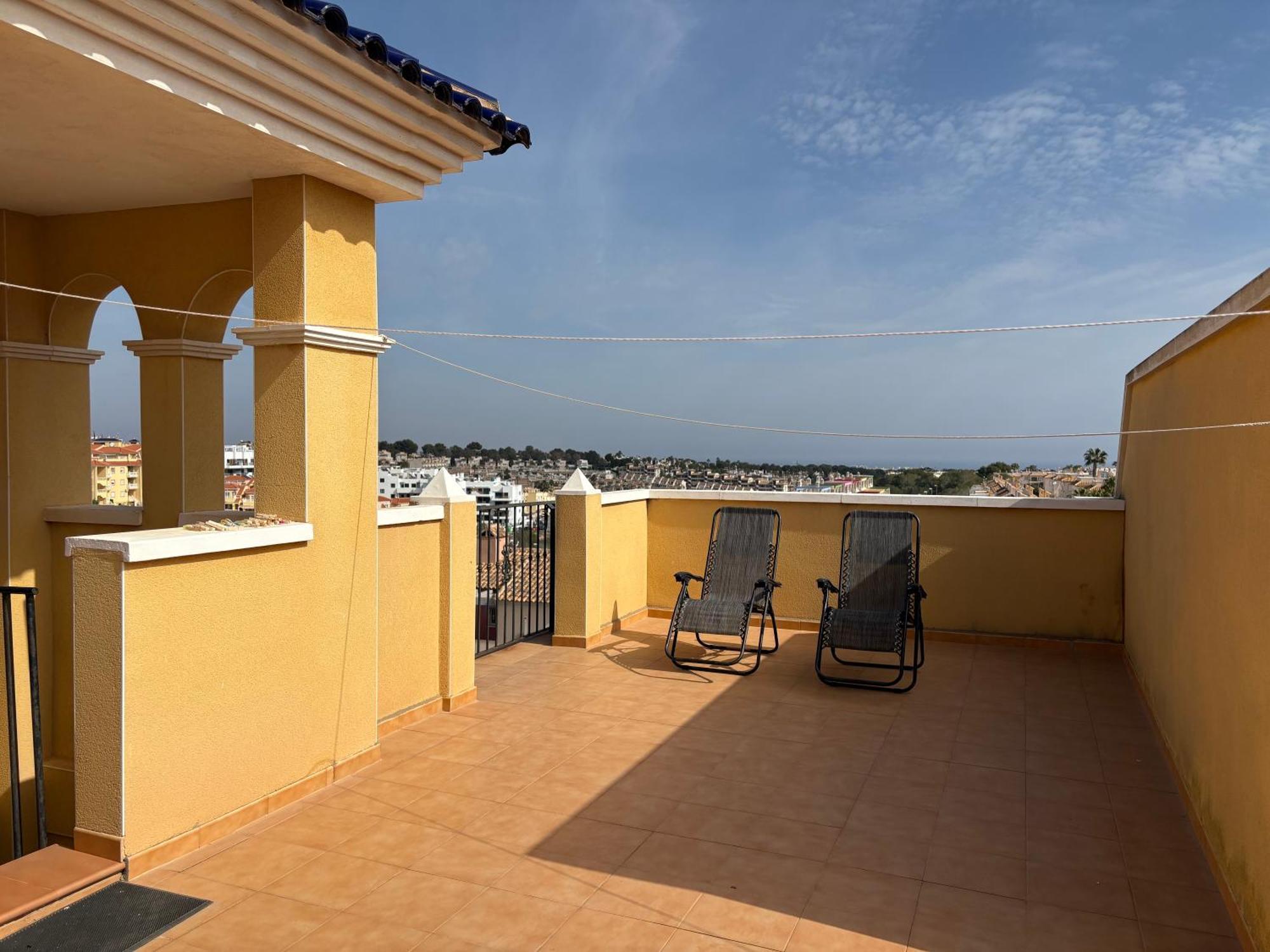 Floor Spacious With Roof Terrace * Alicante