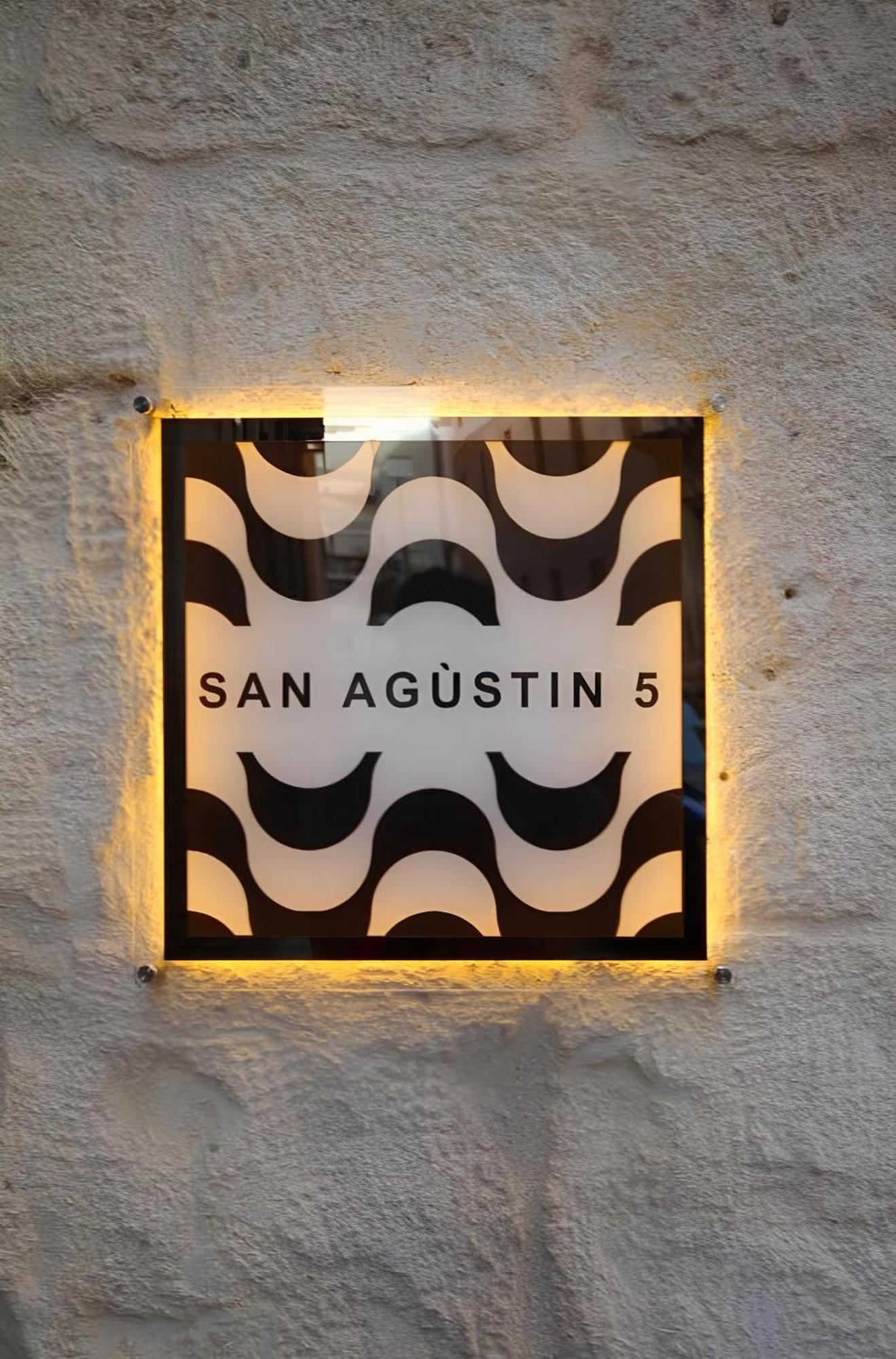 With Exceptional Charm In Historic Center Of * Alicante