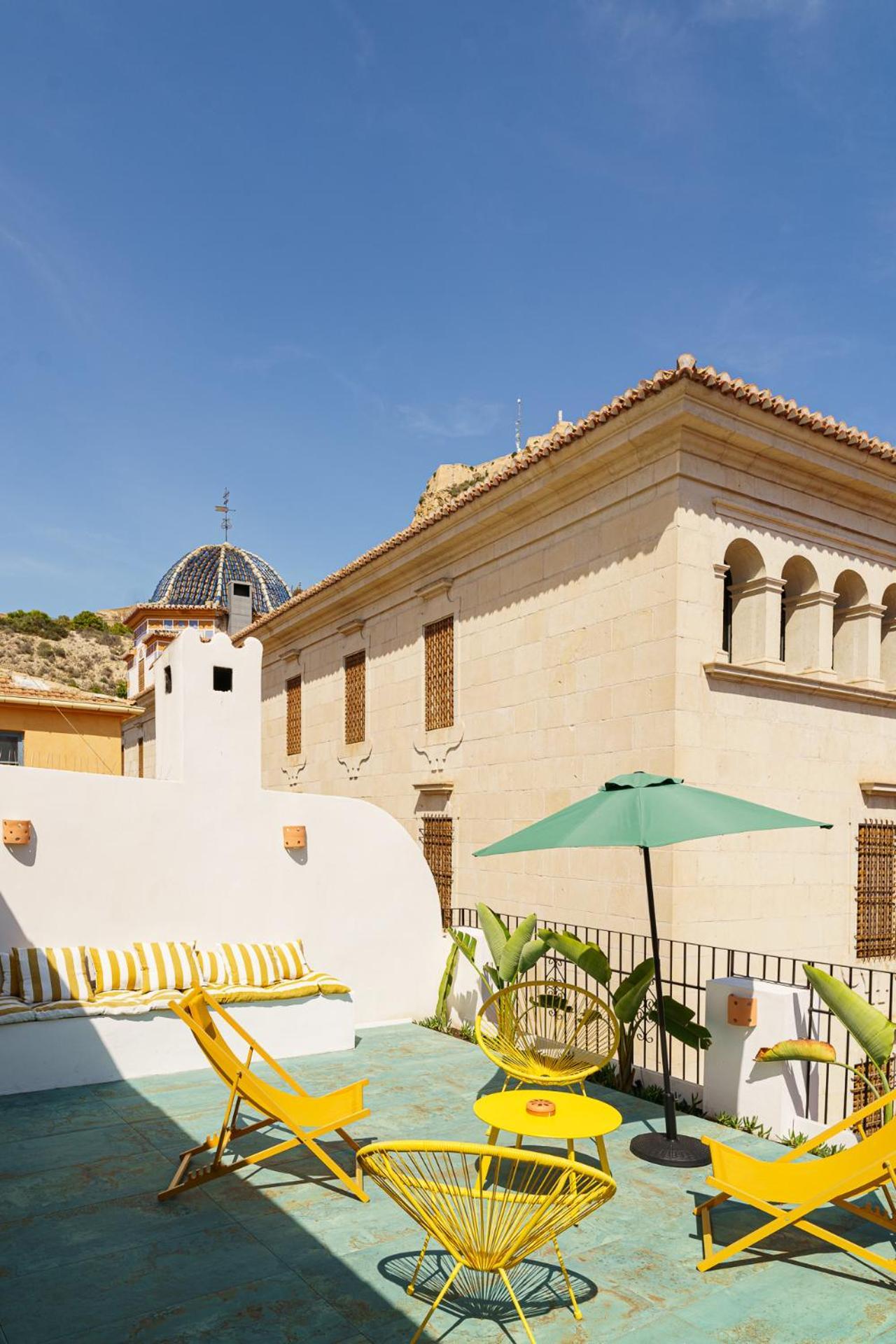 Refined And Practical In Historic Center Of Apartamento