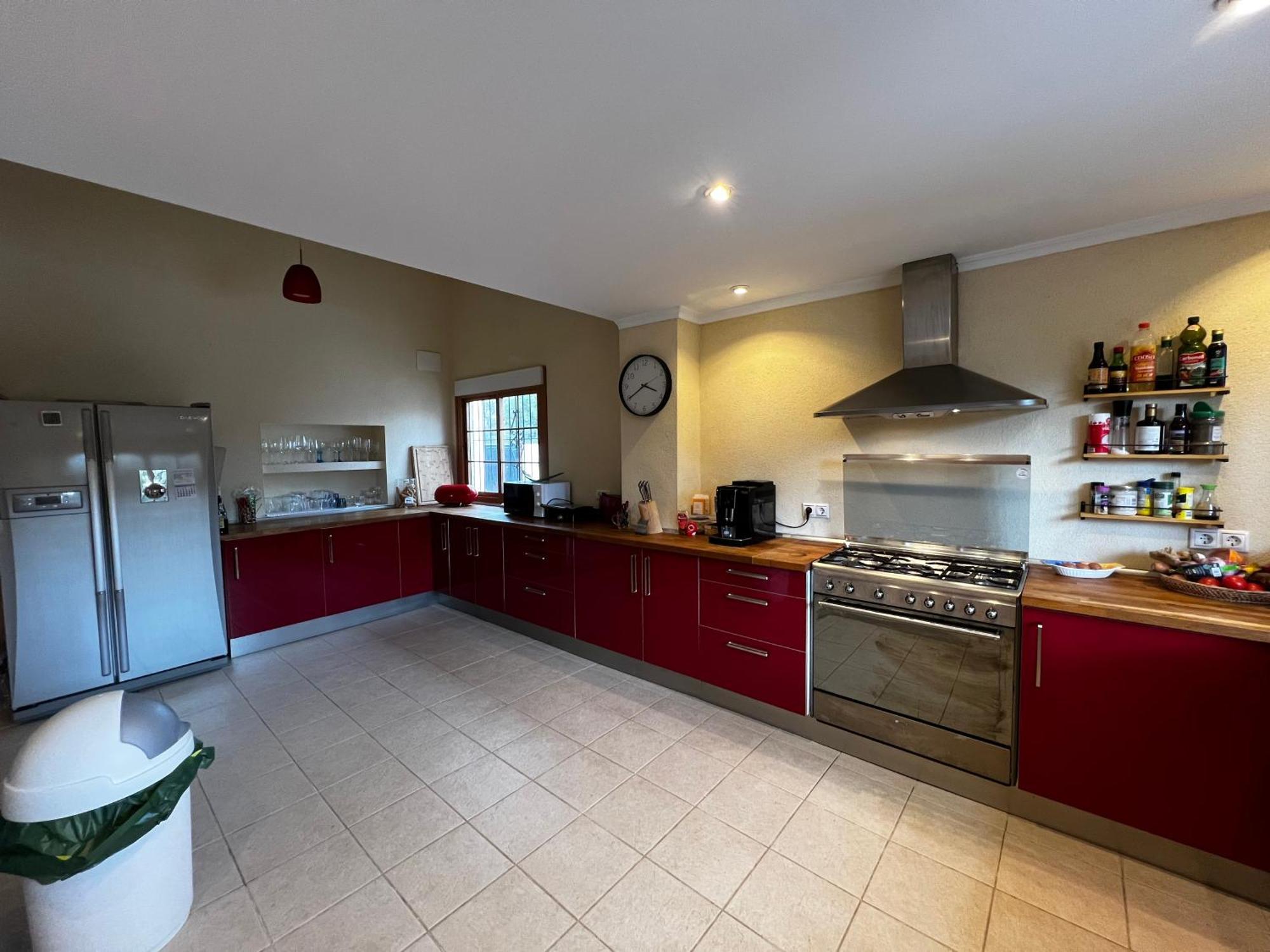 With Private Pool & Bbq, Close To The Chalet Alicante