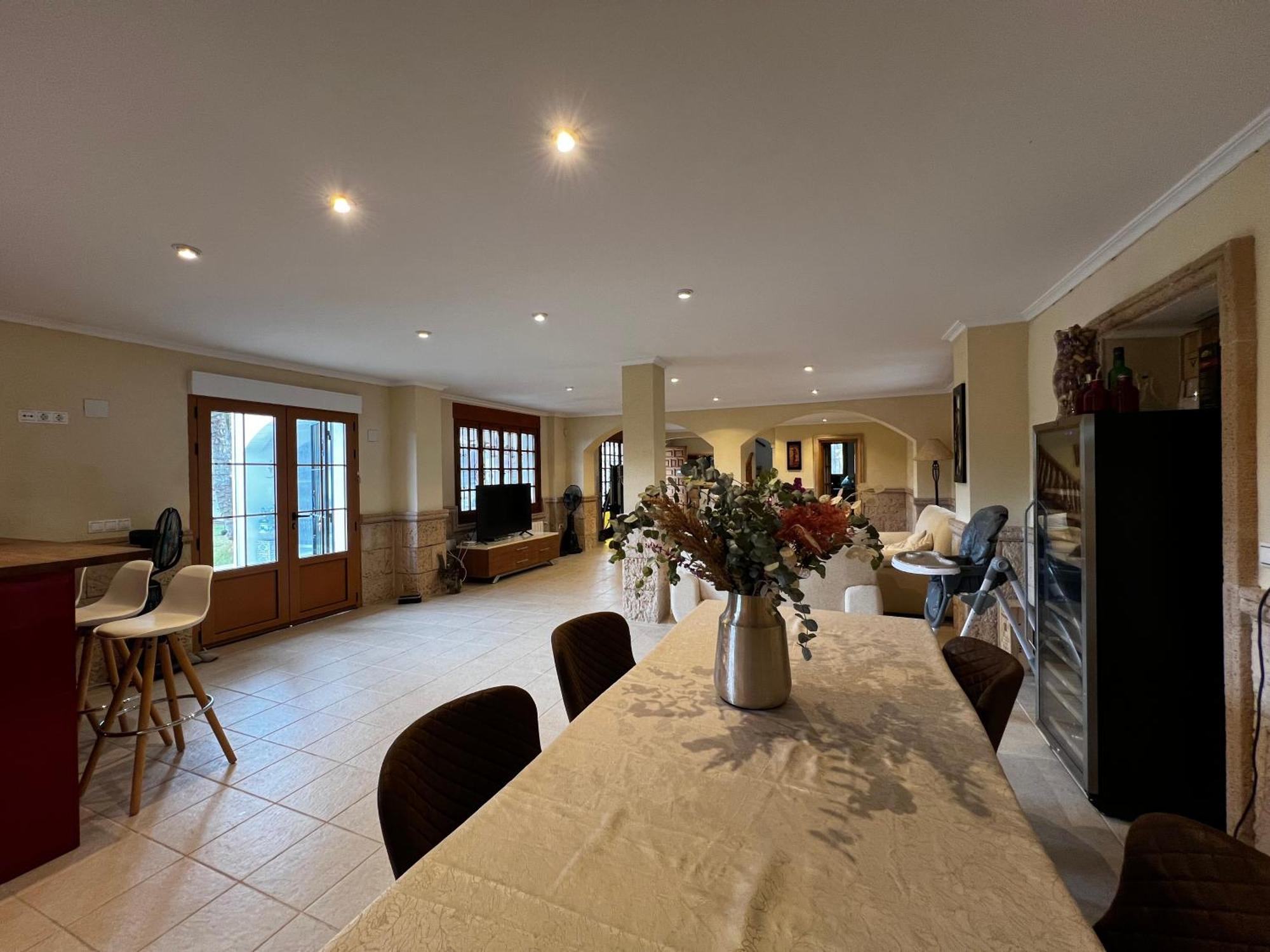 With Private Pool & Bbq, Close To The * Alicante