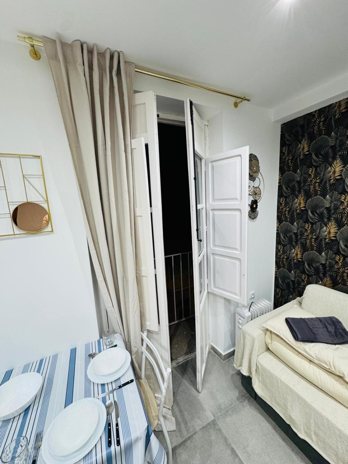 Apartamento Centrum 8 *
