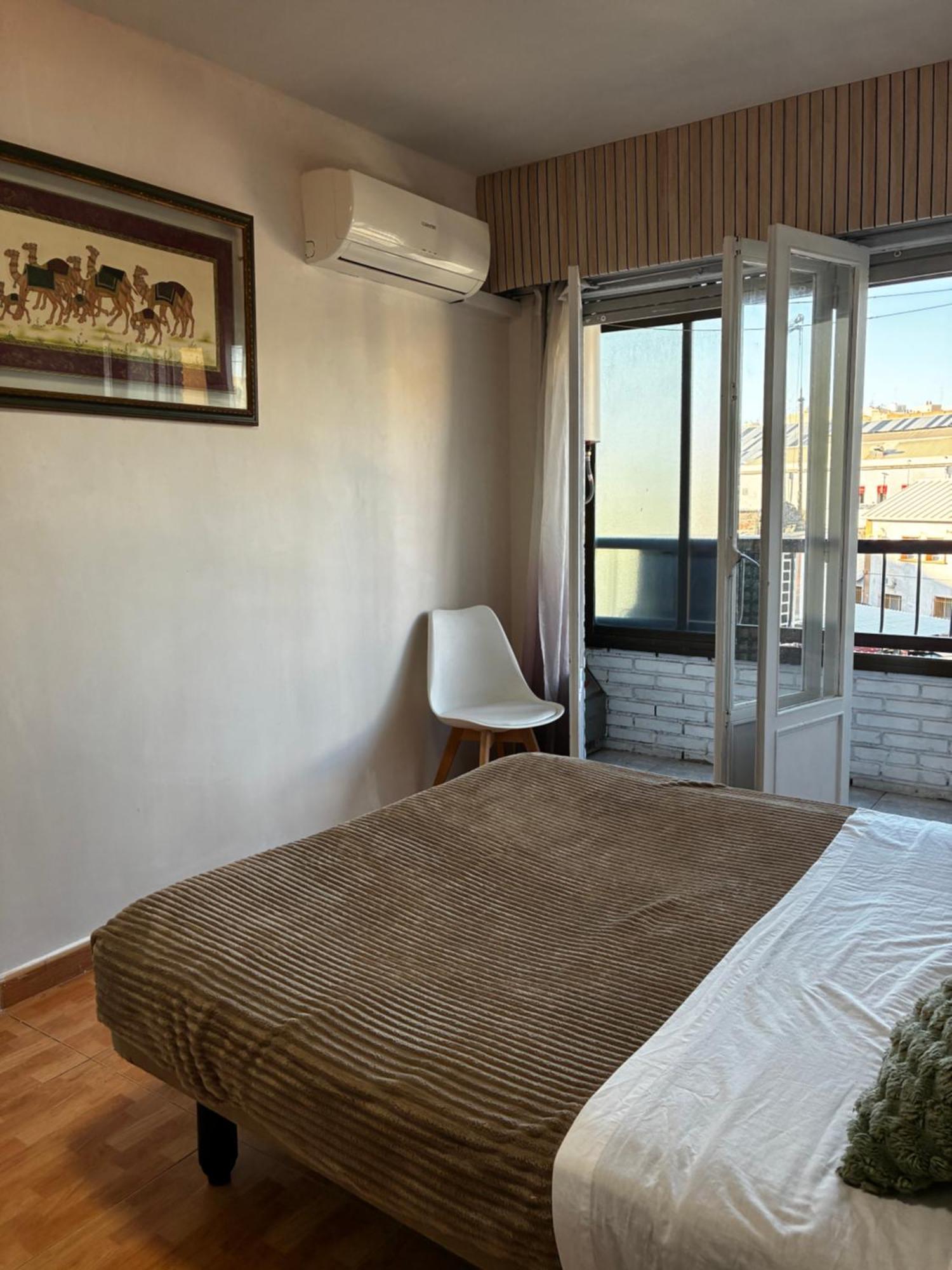 Eve ,estacion Habitación en casa particular Alicante
