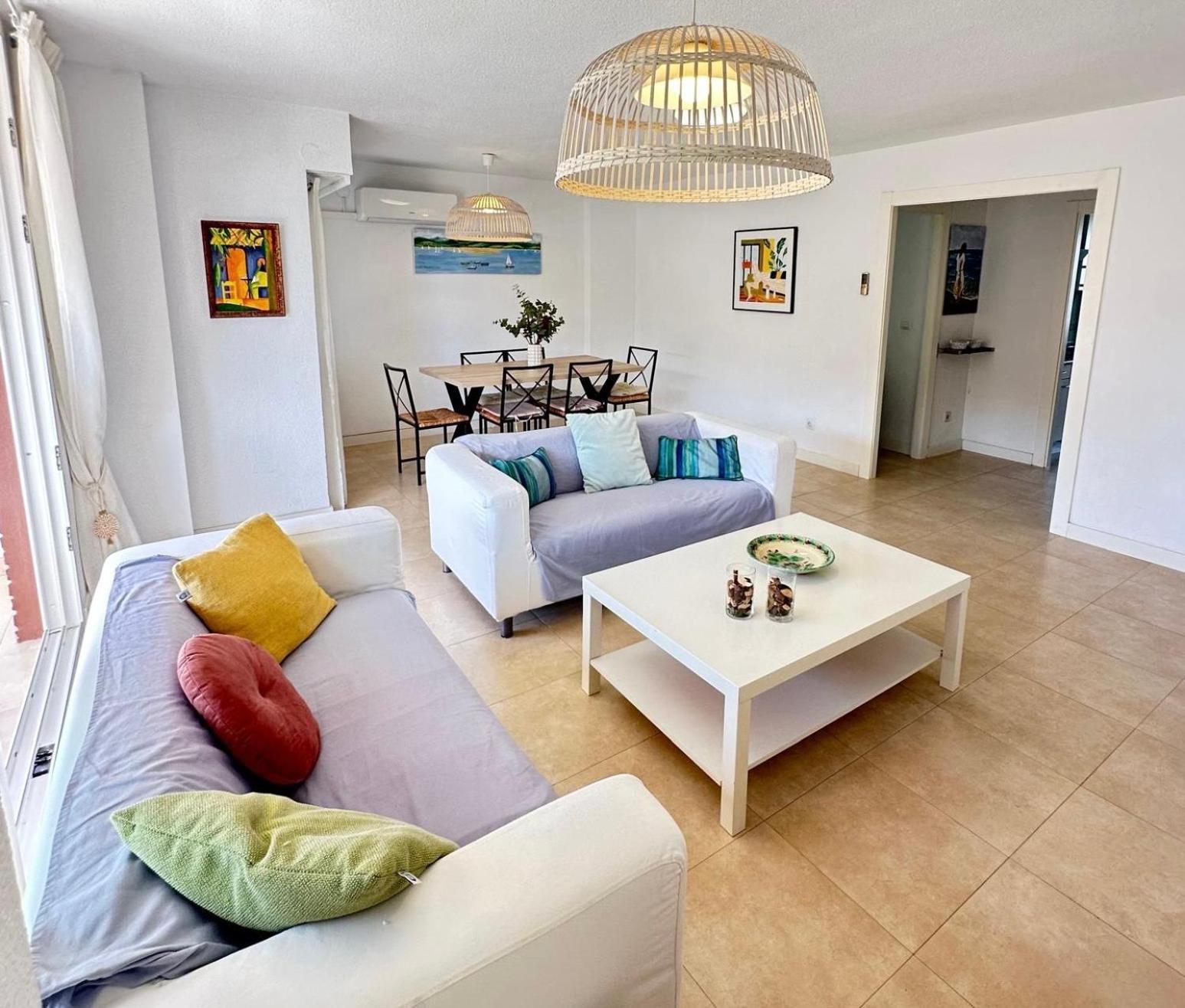Gran Apartamento, Aire Acondicionado, Piscina Y Parking Gratuito * Alicante