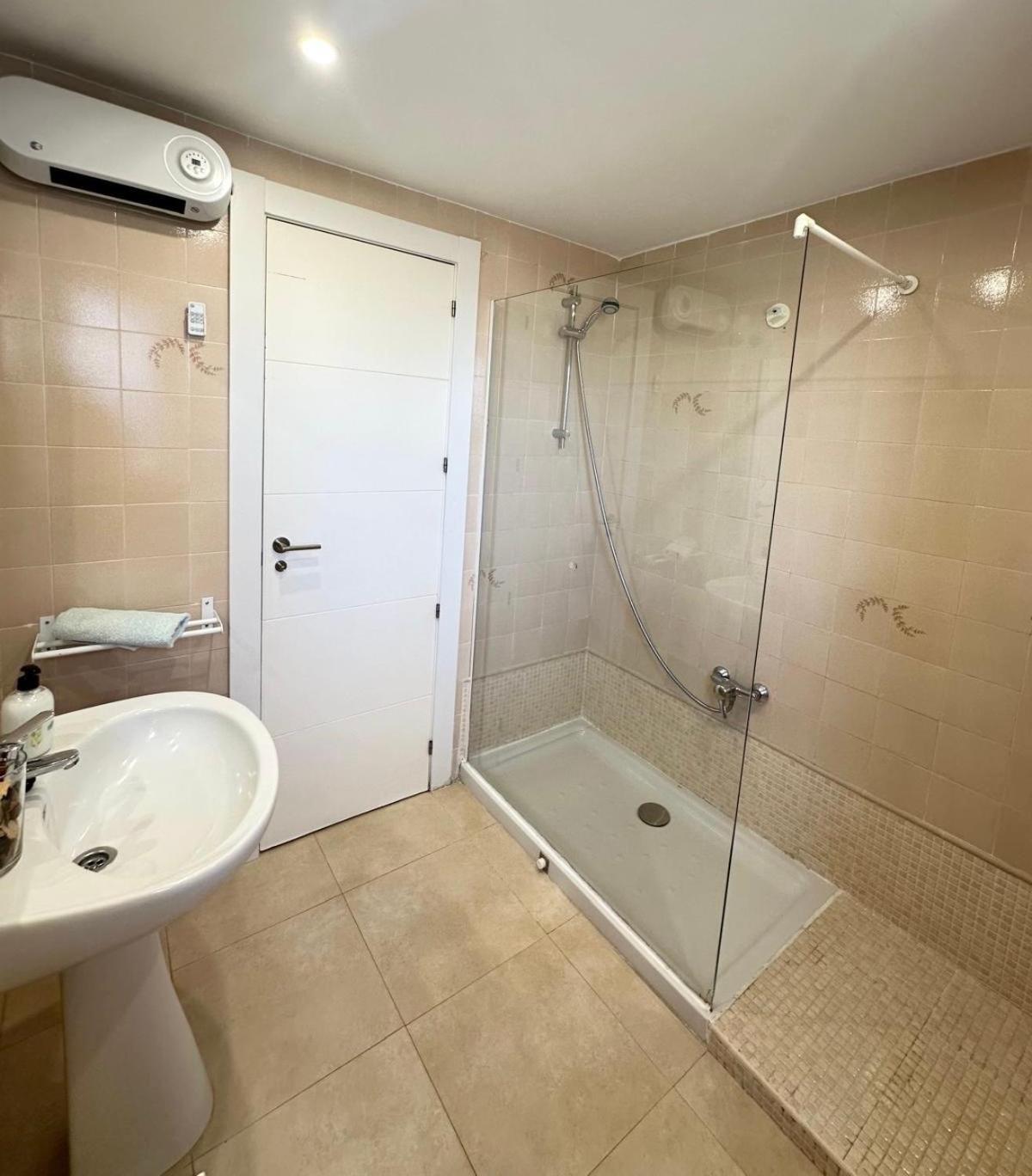 Apartamento Gran Apartamento, Aire Acondicionado, Piscina Y Parking Gratuito