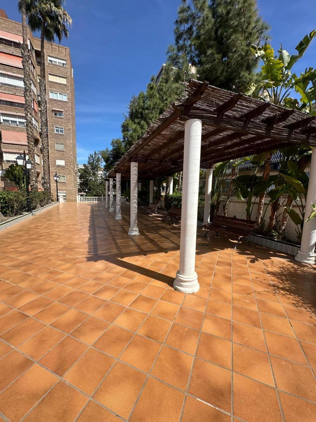 Apartamento Gran Apartamento, Aire Acondicionado, Piscina Y Parking Gratuito Alicante