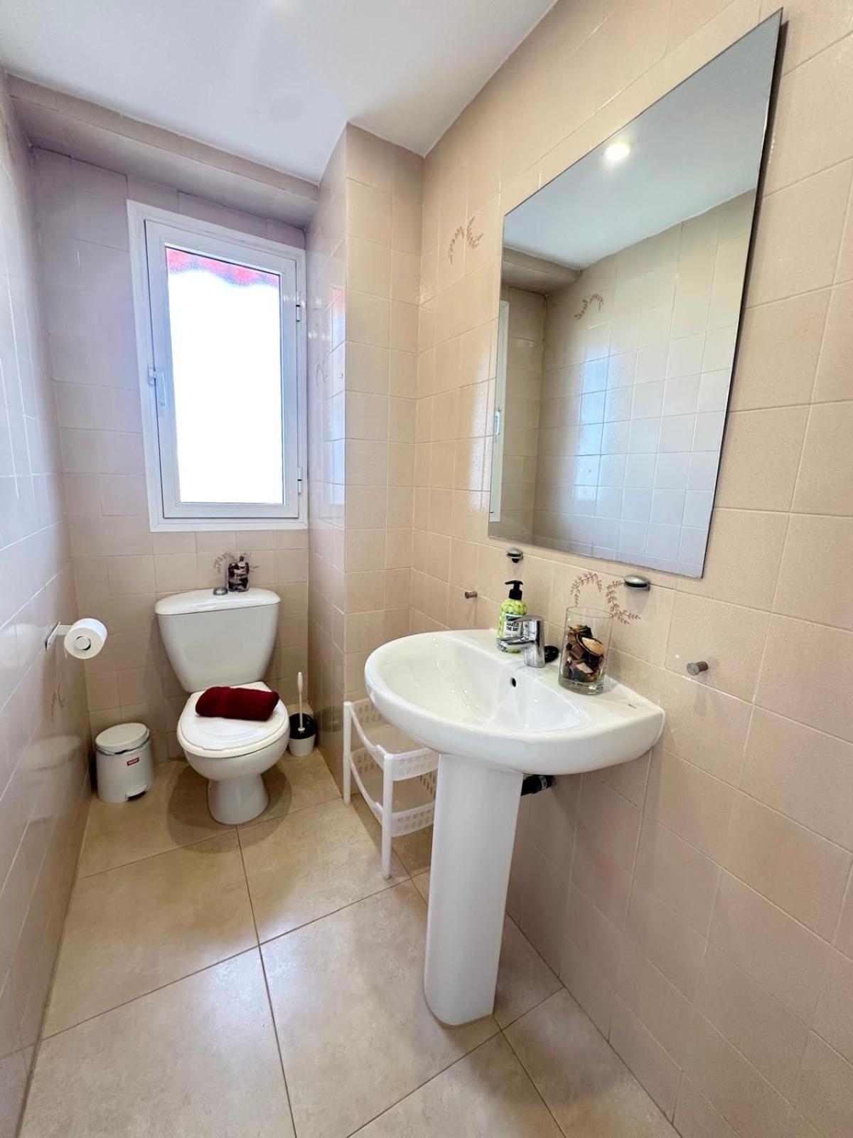 Gran Apartamento, Aire Acondicionado, Piscina Y Parking Gratuito *