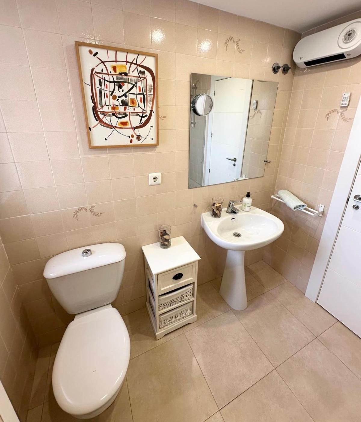 Gran Apartamento, Aire Acondicionado, Piscina Y Parking Gratuito * Alicante