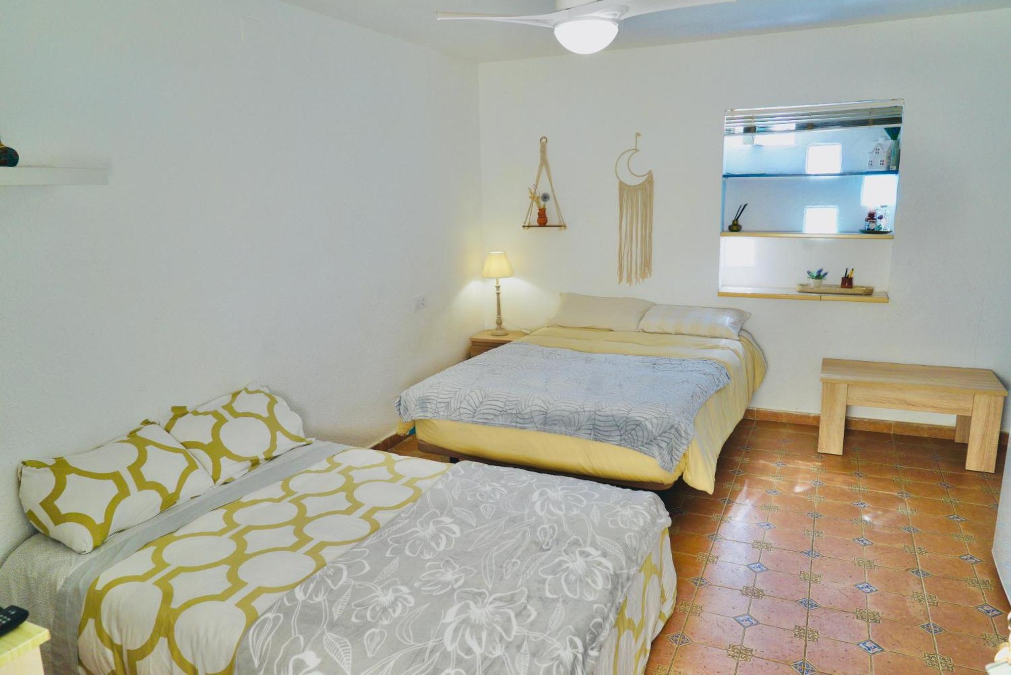 Holiday home Estudio Adosado Con Jardin Y Parking Privado