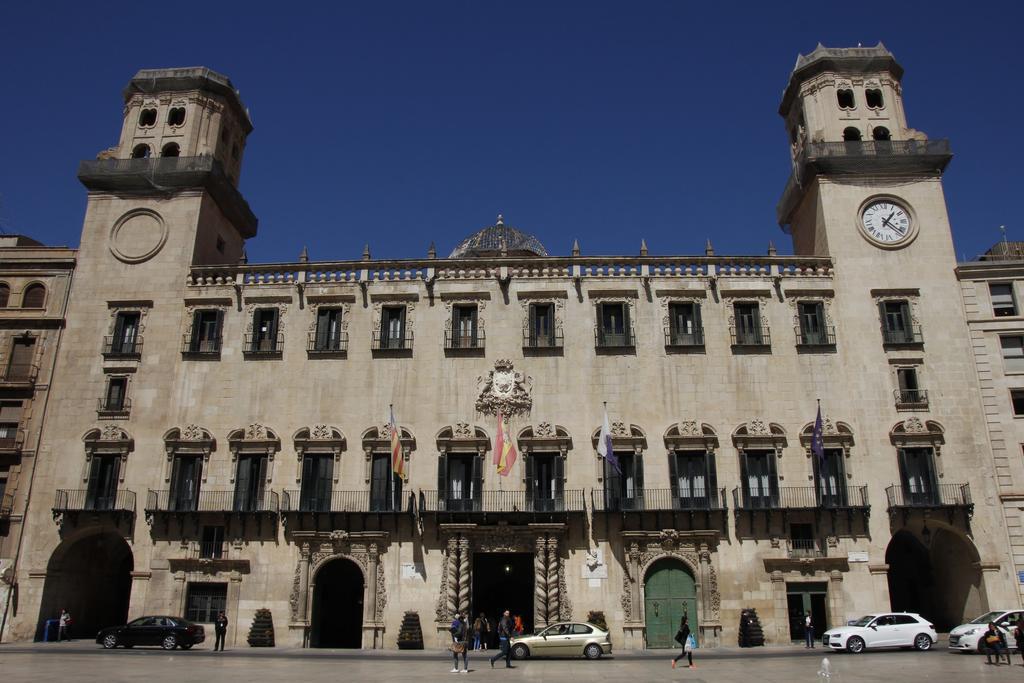 Playa A 500m En Centro Historico Alicante- Holidays B&f Apartment Alicante