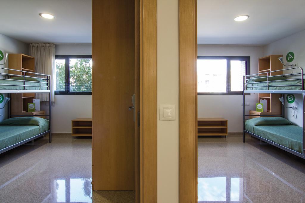 Hostal Bed'ss *