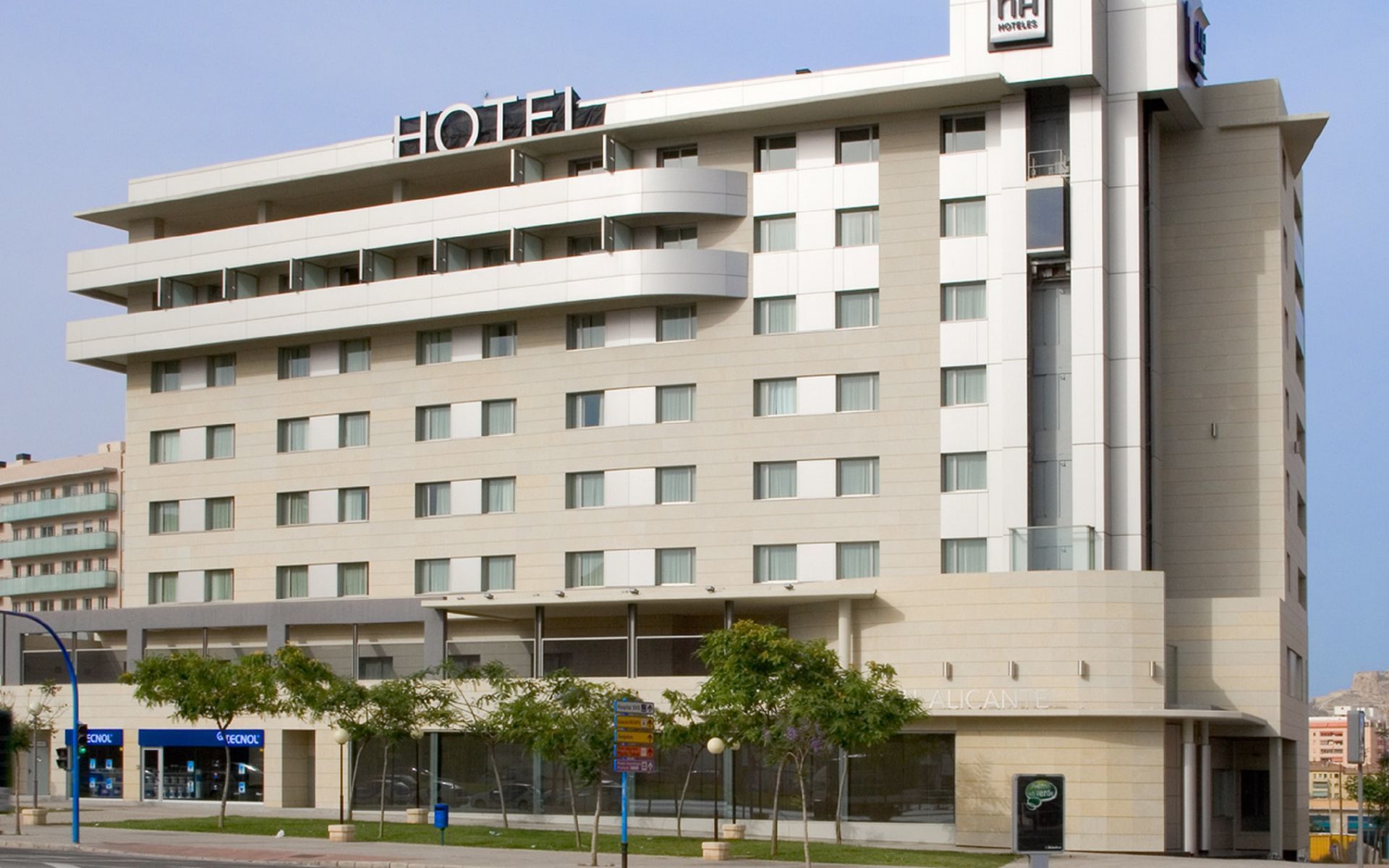 Hotel Nh 4*