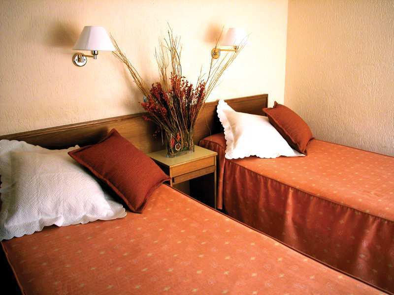 Hotel Leuka 3*