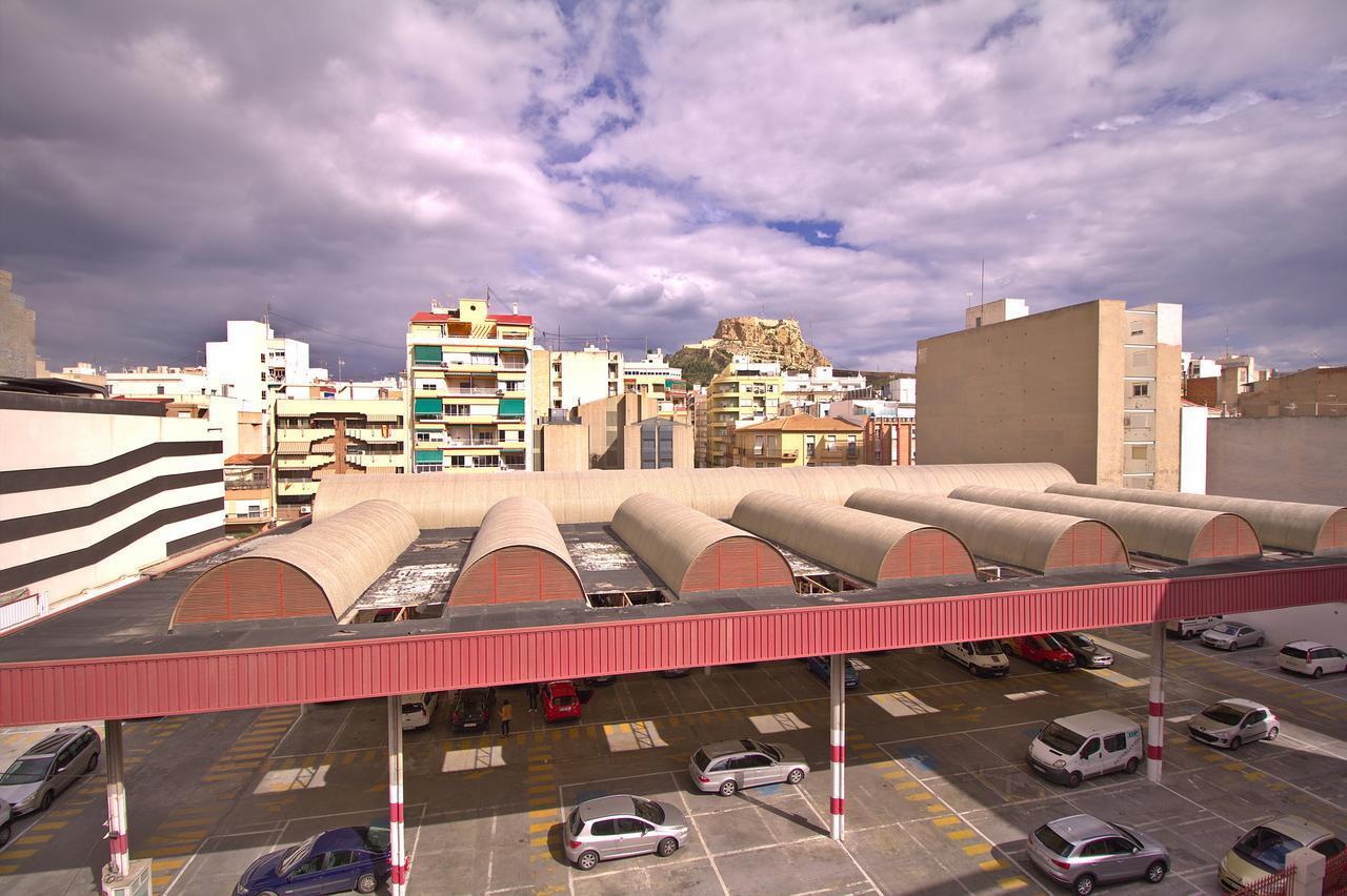 With Private Bathroom And Balcony Nearby The Mercado Central, Center And Apartment Alicante
