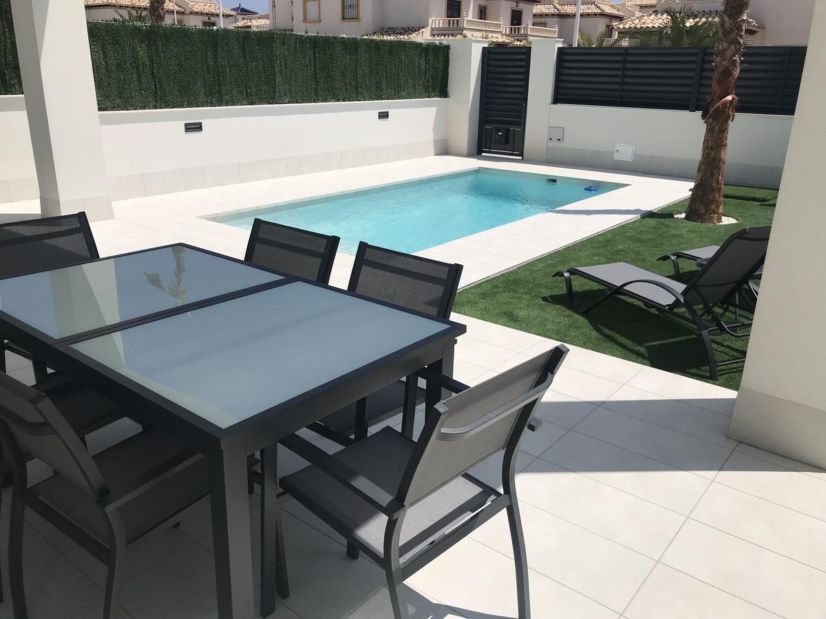 Deluxe La Marina Villa