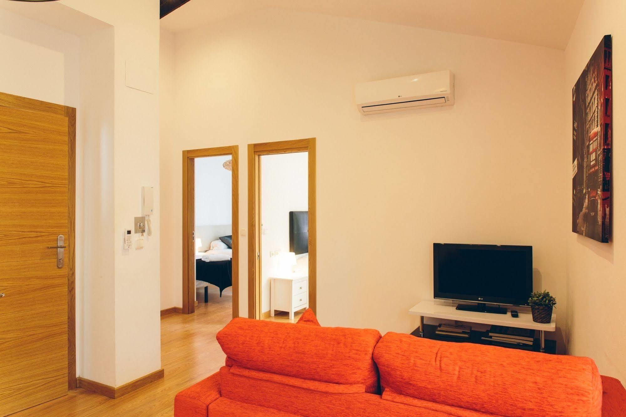 The Lucky Flats - Artilleros * Alicante