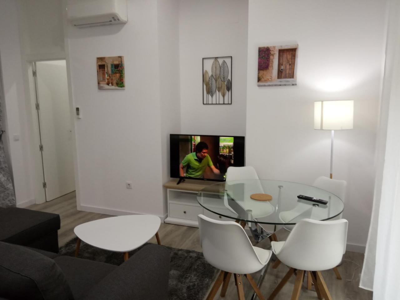 Center Apartahotel 2*