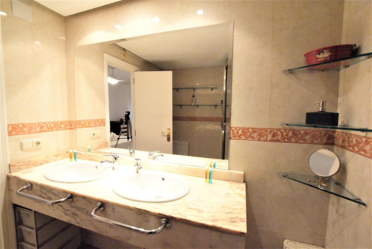 Lujoso Y Espacioso Piso En El Corazón De Con Hidromasaje Apartamento *