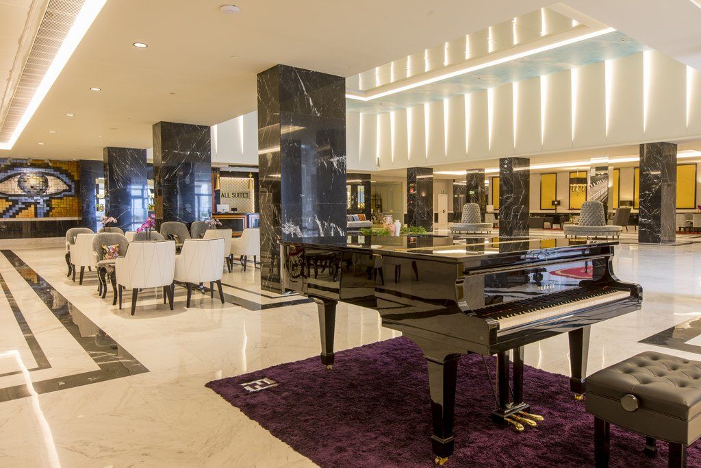 Grand Luxor All Suites