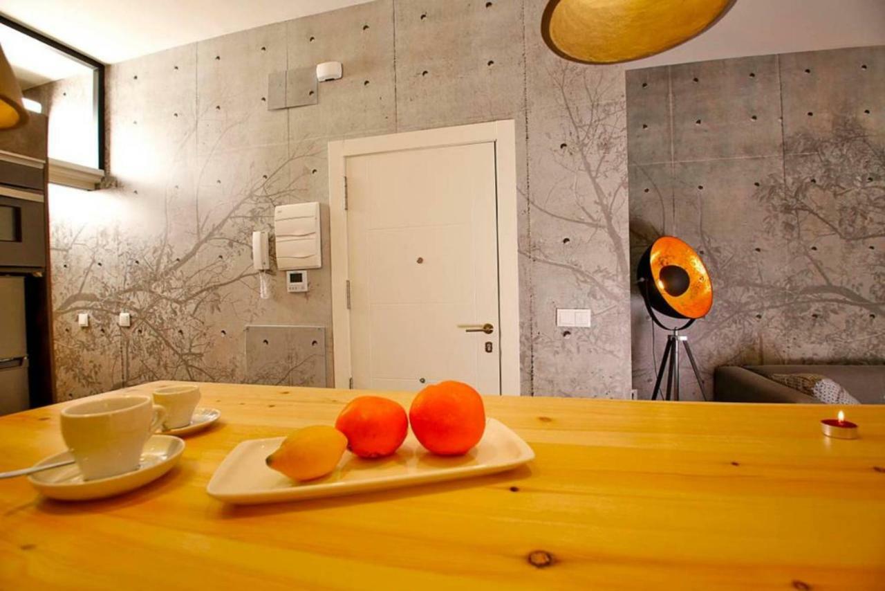 Apartment The Wall - New *