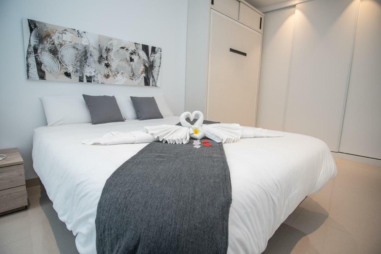 Deluxe La Marina