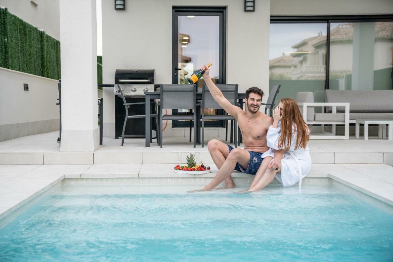 Deluxe La Marina Villa *