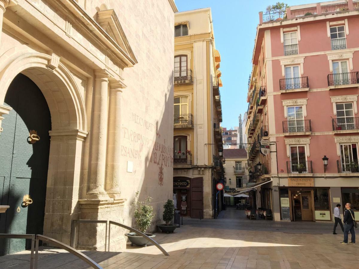 Muñoz 2 * Alicante