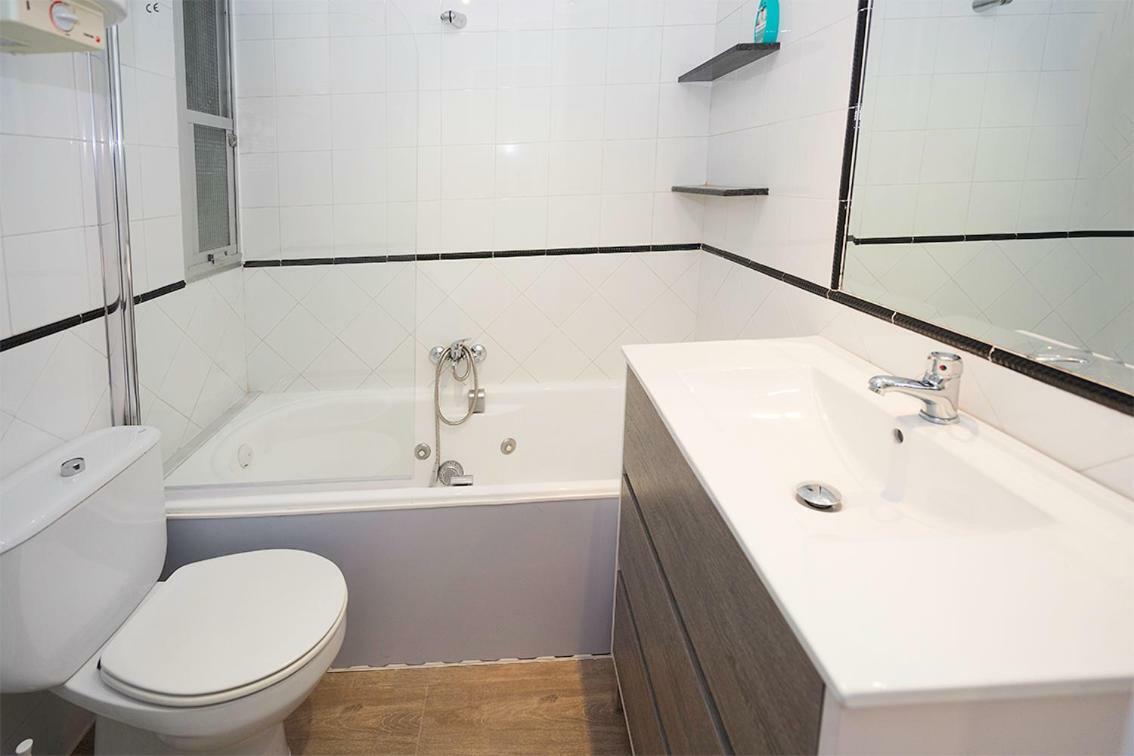 Avda. Villajoyosa Playa Albufereta Apartamento *