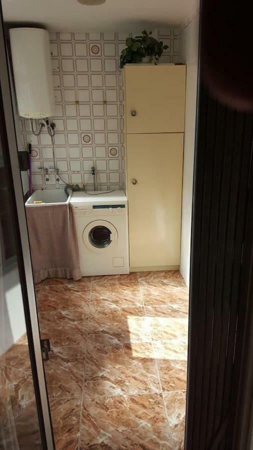 Piso Grande Amplio Grandes Grupos 4 2 Baños, 4ac Y Wifi *