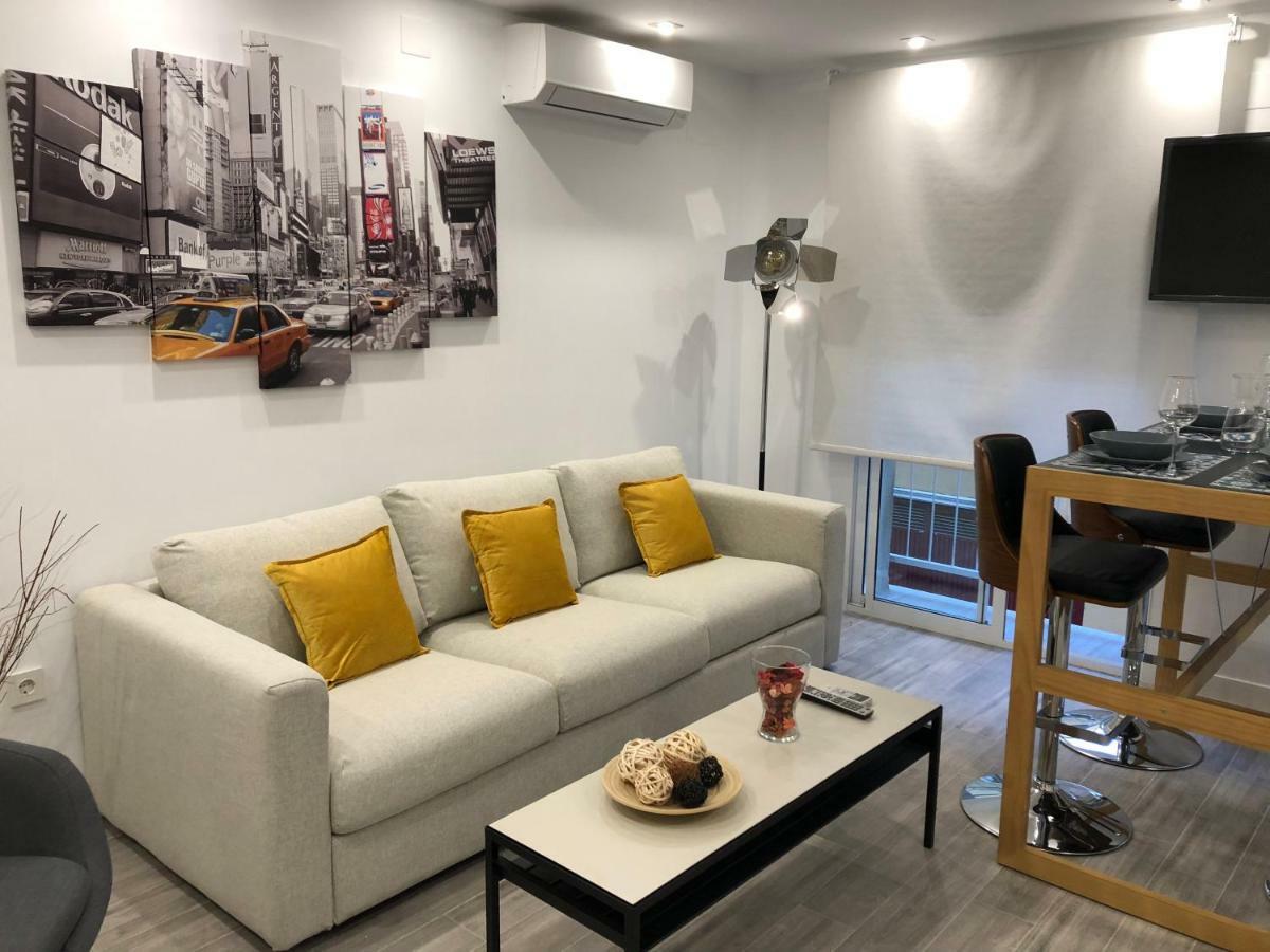 Plaza Toros Apartment *
