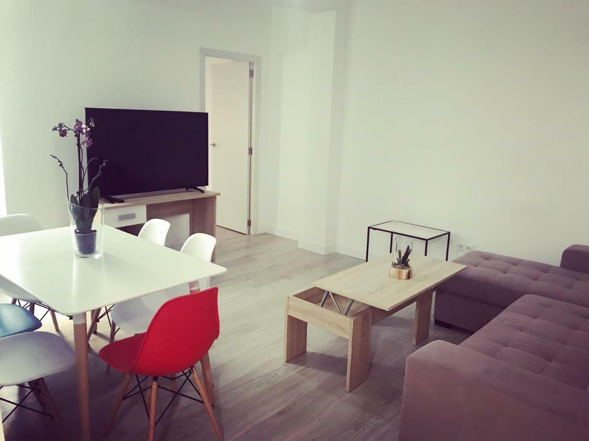 Alona Apartamento *