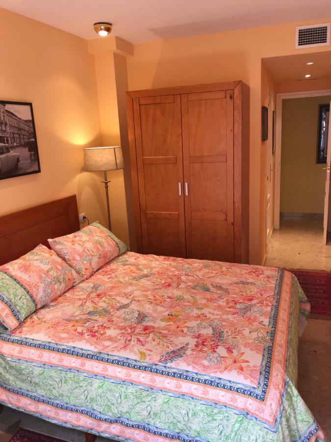 Amazing In Center Apartment