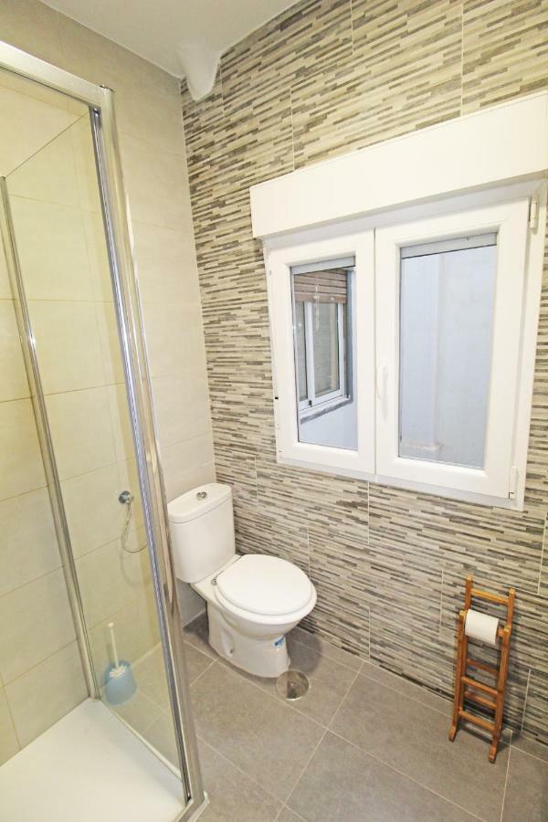 Centrico Y Espacioso Piso En Barrio Tranquilo Apartment